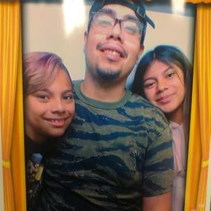 Meet your Posher, Raymond